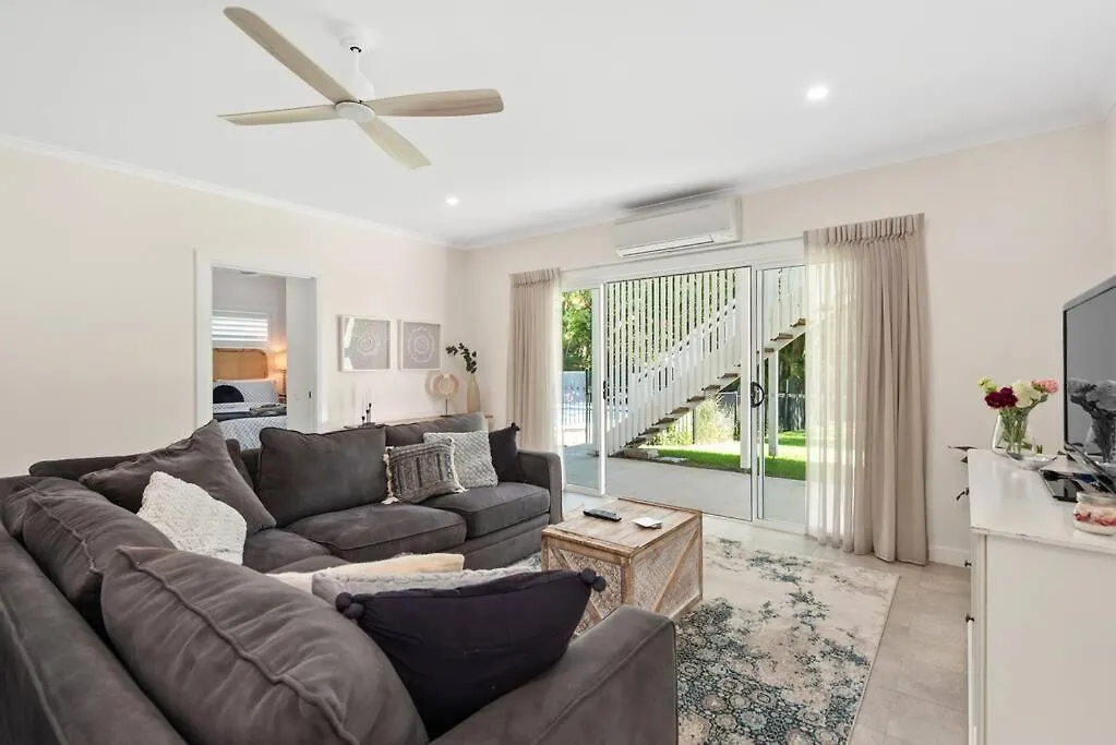 A Family Affair ~ 4 Bed/2.5Bath/Pool ~ Morningside Villa Brisbane